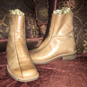 ANKLE ZIP UP BOOTS 